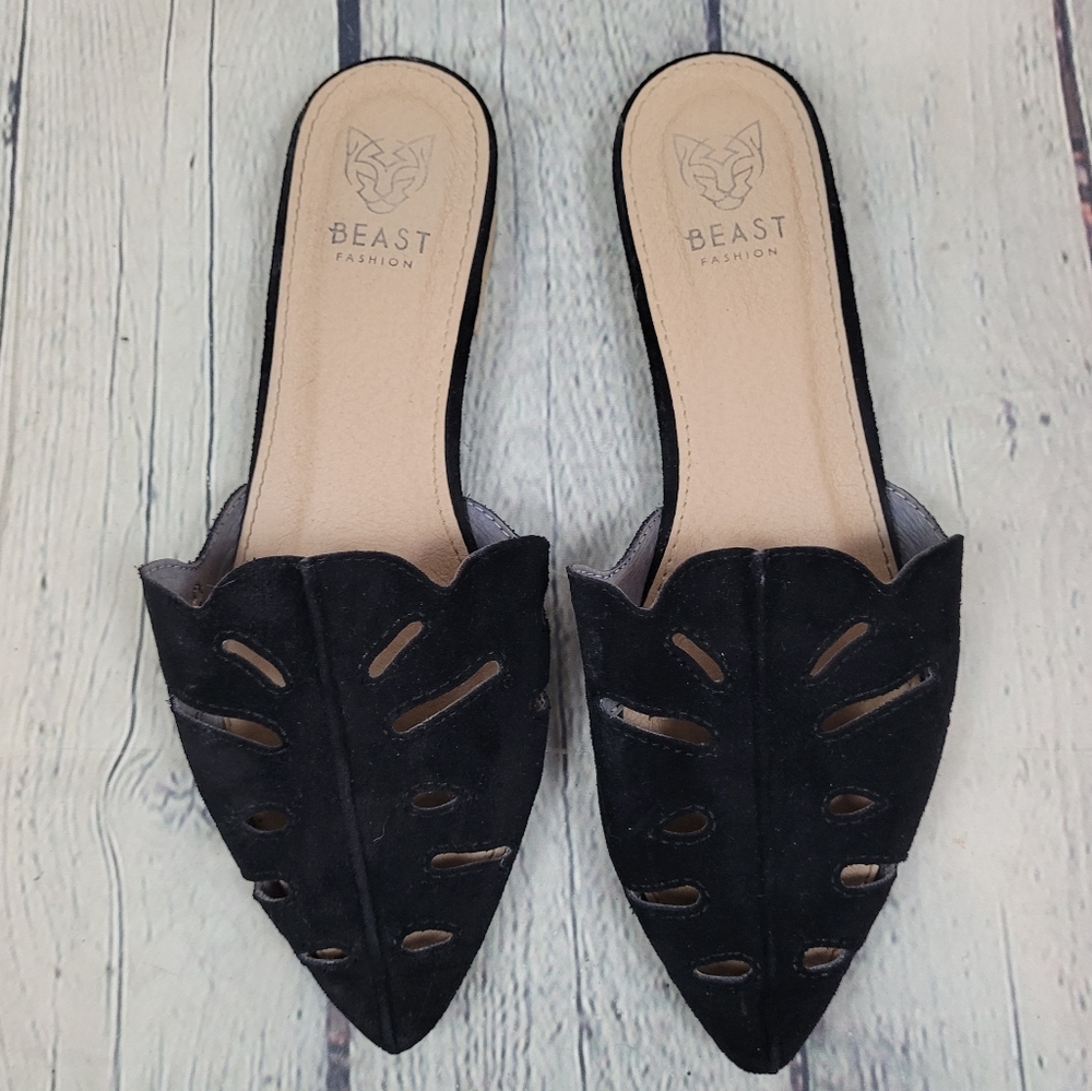 BEAST FASHION | vegan/ faux cutout suede slipon pointed toe mule flats